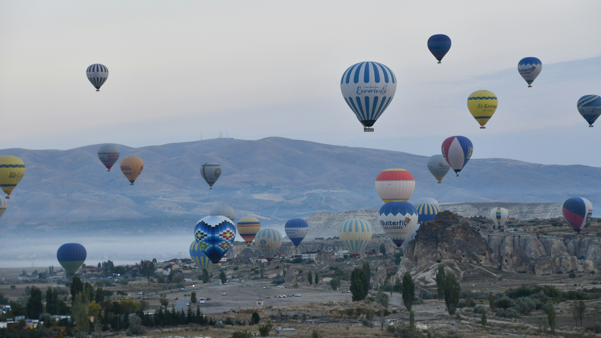Hot Air Balloon Ride & Sunrise Tour