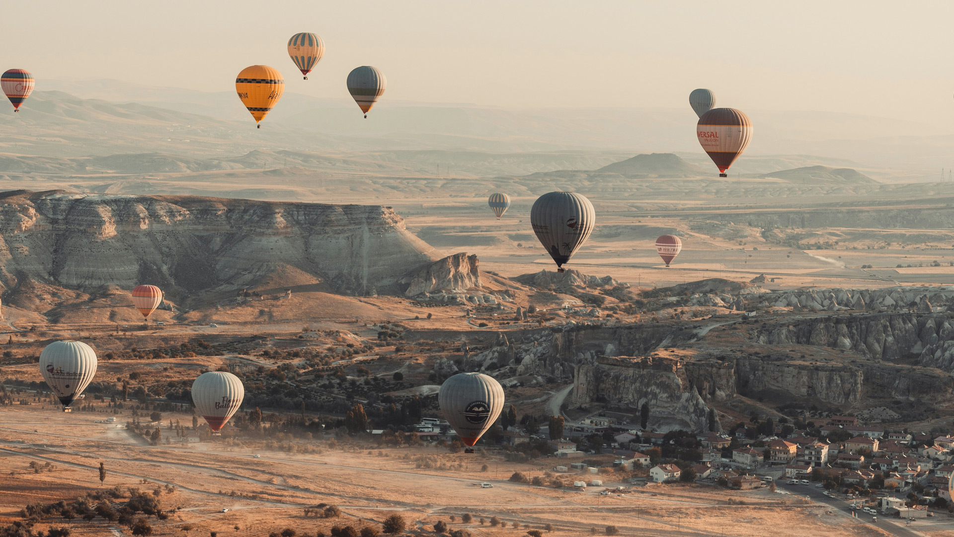 Sıcak Hava Balonu Turu & Gün Doğumu Turu